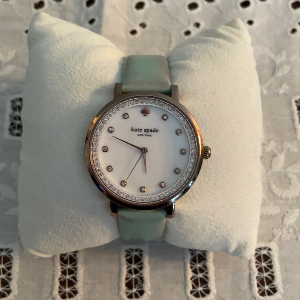 kate spade ♠️ Watch with Crystals. 💗